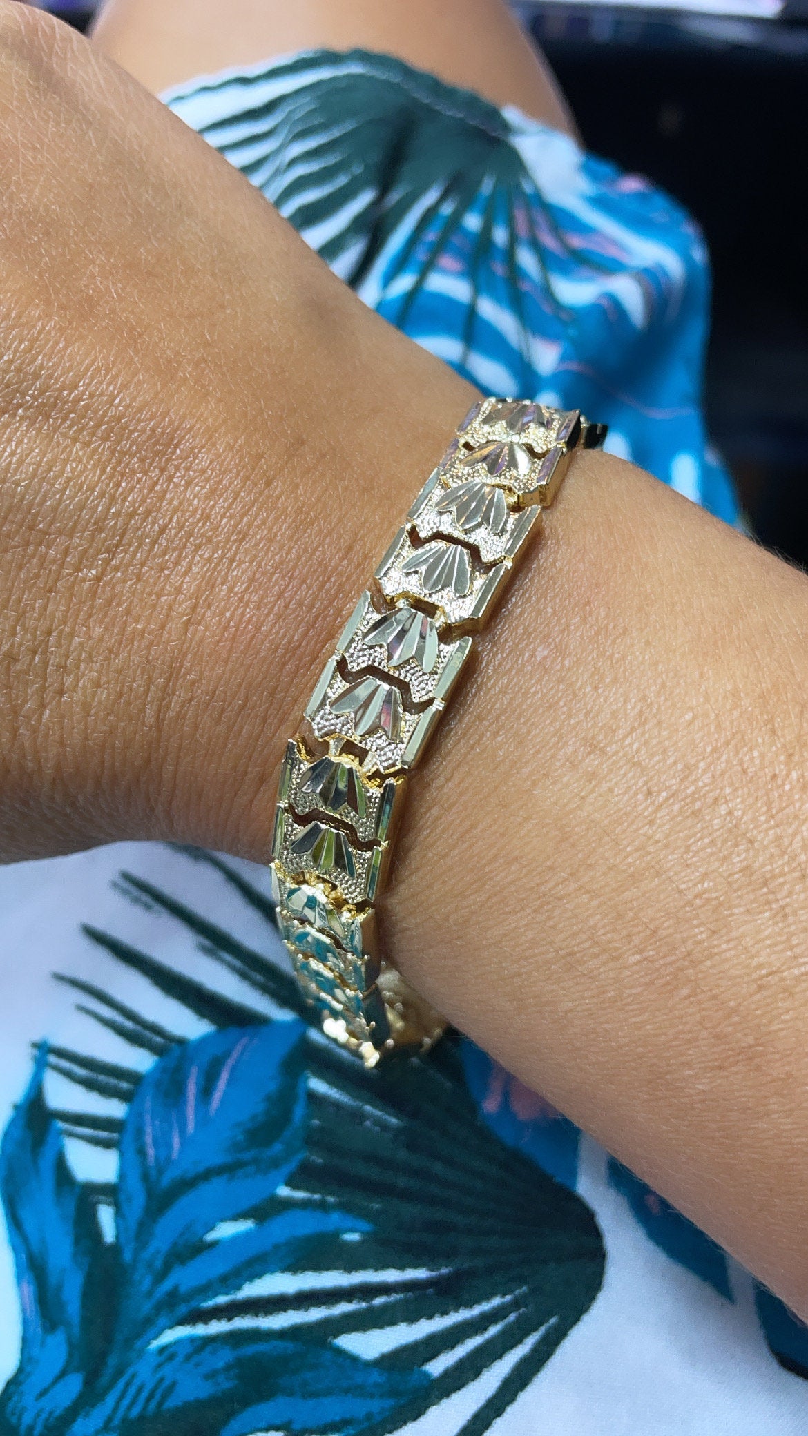 Vintage Style Diamond Cut 18k Gold Filled Thick Lotus Flower Bracelet