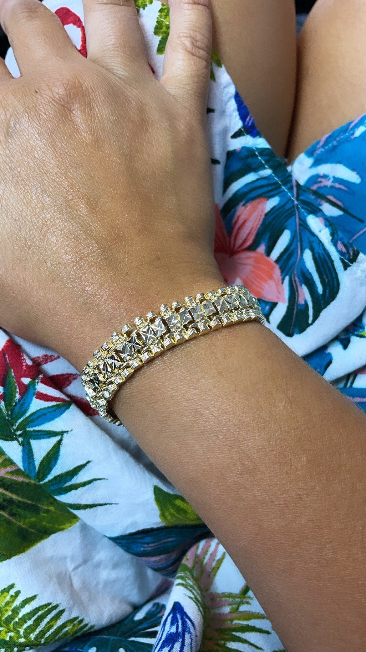 Vintage Diamond Cut Style 18k Gold Filled Thick X - Patterns Bracelet, Motion