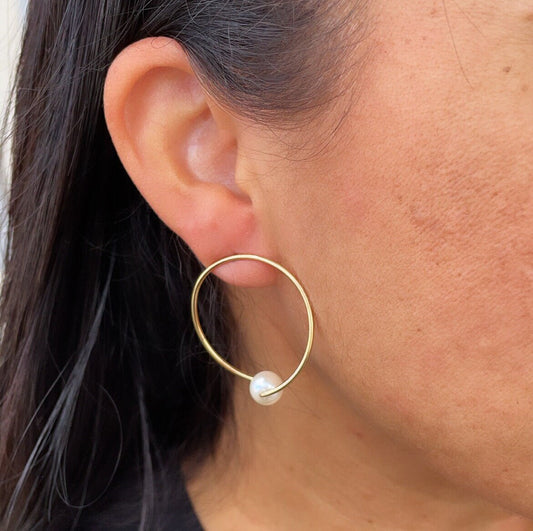 18k Gold Filled Designed Thin Hoop Earring With Simulated Pearl