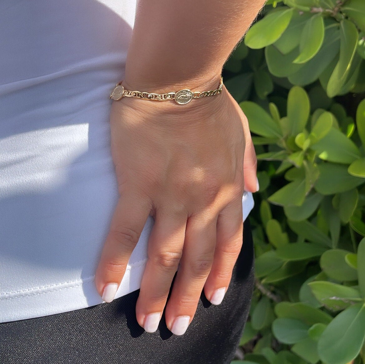 18k Gold Filled Mariner Link Bracelet With Guadalupe Charm Stamped To ItWholesale Jewelry Supplies