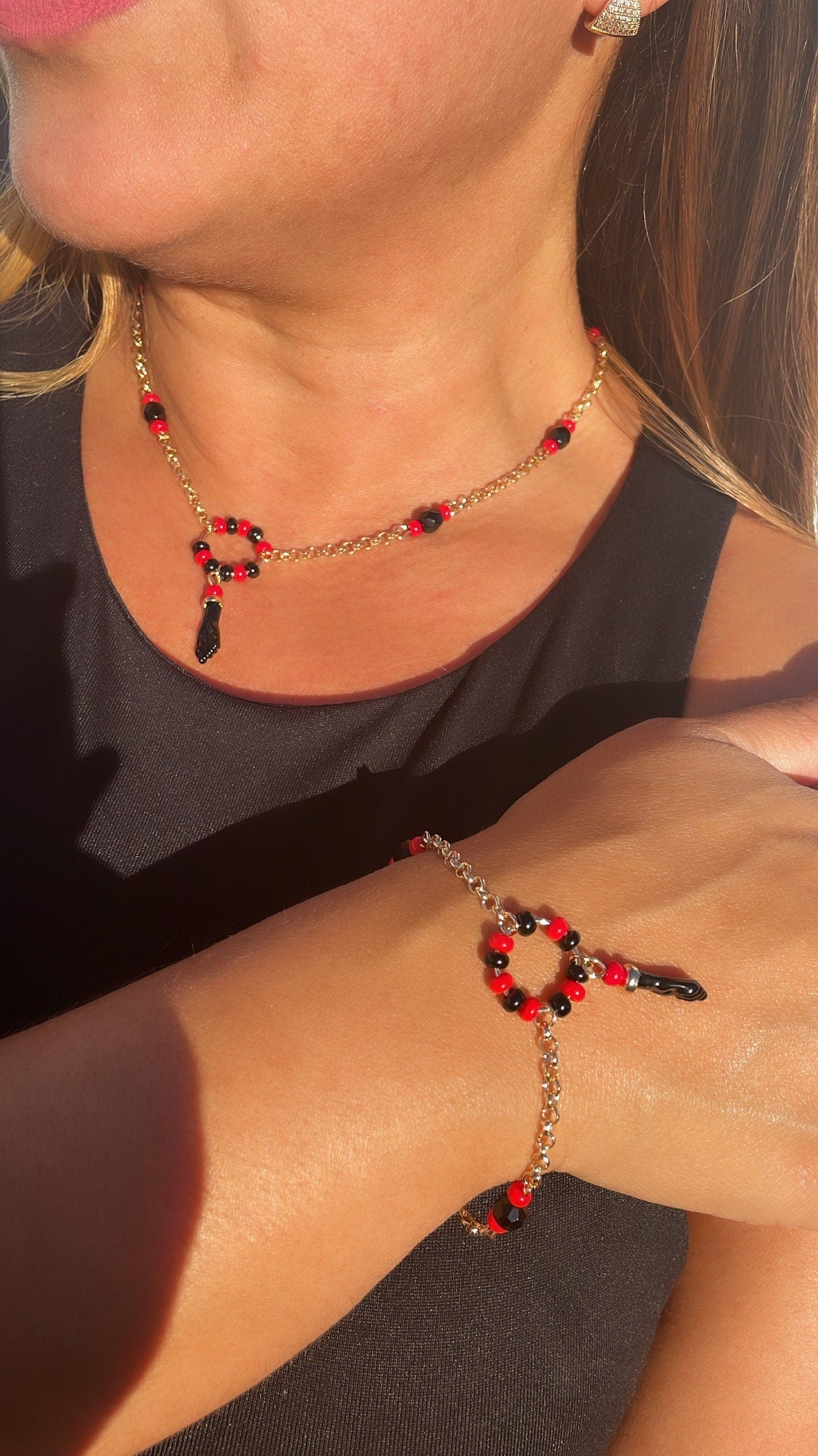 18k Gold Filled Azabache Hand Set With Red and Black Beads