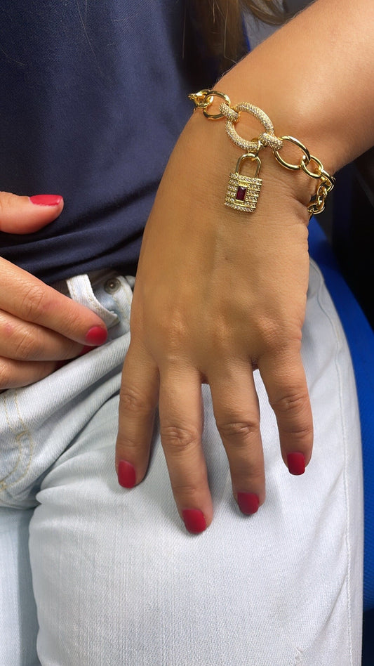 18k Gold Filled Single Lock Charm Bracelet | Wholesale Jewelry Supplies | Chunky Bracelet | Cubic Zirconia Bracelet Gold