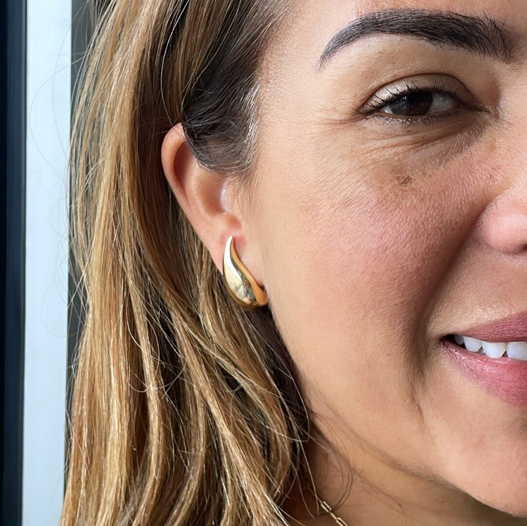 Gorgeous 18k Gold Filled XL Plain Tear Drop Earrings