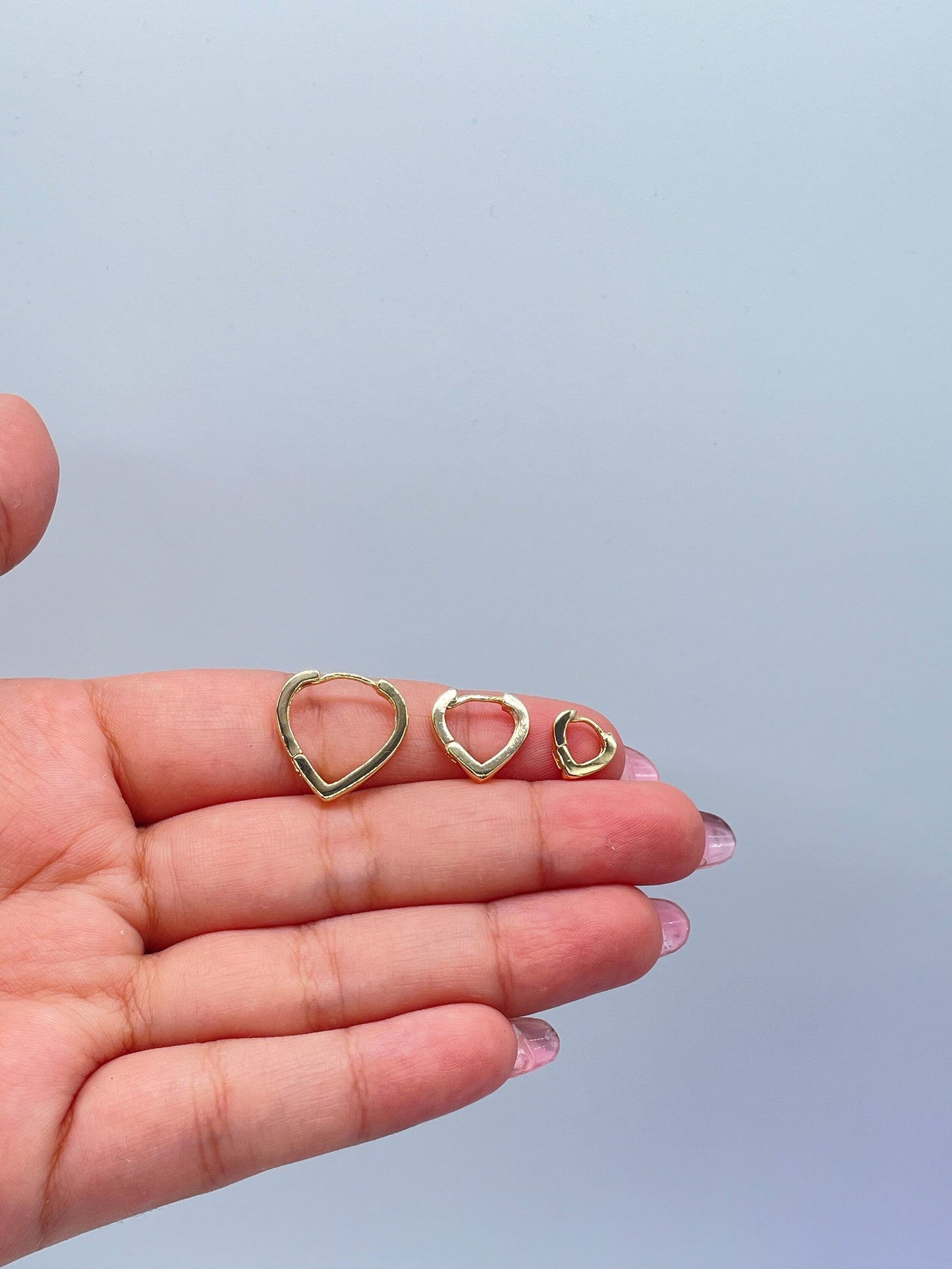 18k Gold Wide Plain Smooth Heart Hoop Earring