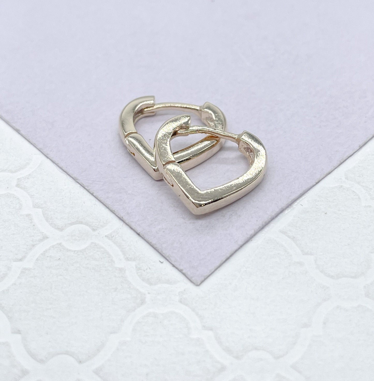 18k Gold Wide Plain Smooth Heart Hoop Earring