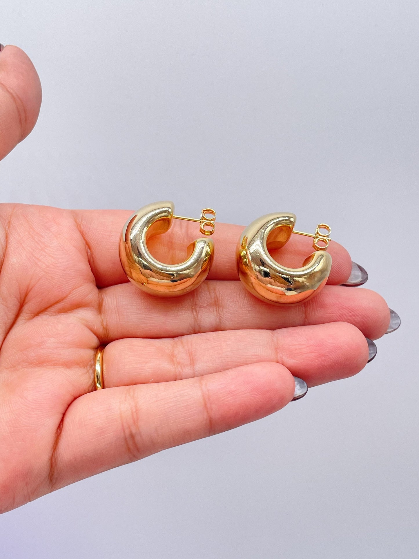 18k Gold Filled XL Wide Yet Flat Open Smooth Hoop Earring, Summer Earrings, Versatile Hoops, Statement Earrings, Art Novau Hoops, Gold Hoops