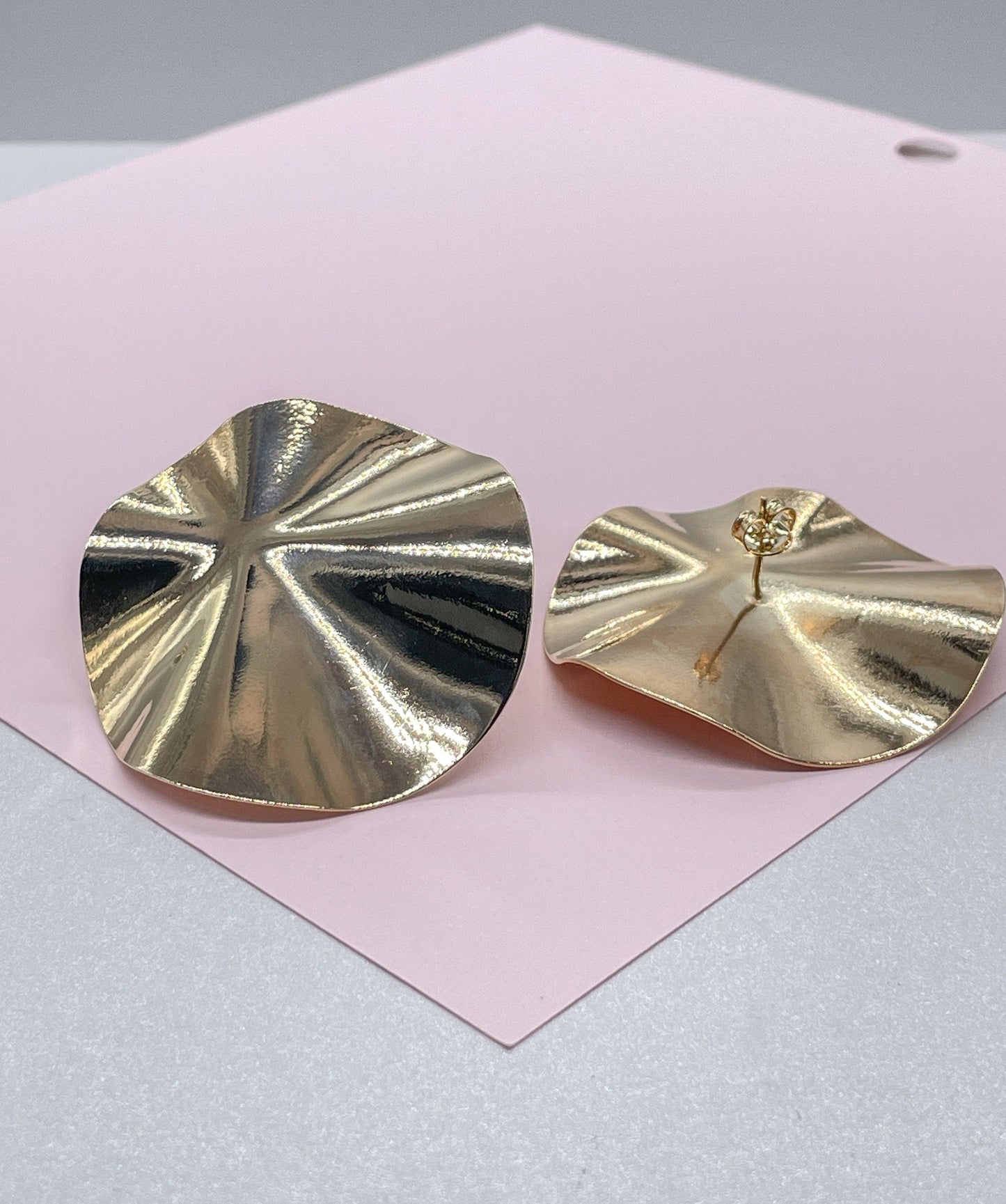 18k Gold Filled Large Hammered Circle Disk Stud Earring, Minimalist Earring, Simple Earring