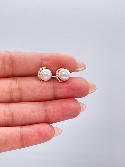 18k Gold Filled Crescent Moon Stud With Pearl Center Piece