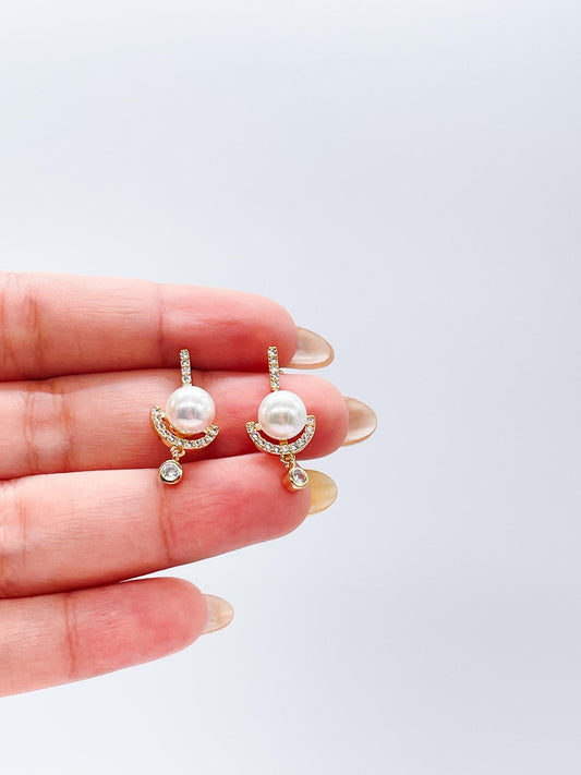 18k Gold Filled Pendulum Drop Earring featuring a Small Smooth Pearl