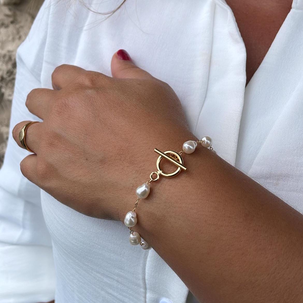 18k Gold Filled Synthetic Pearl Toggle Bracelet