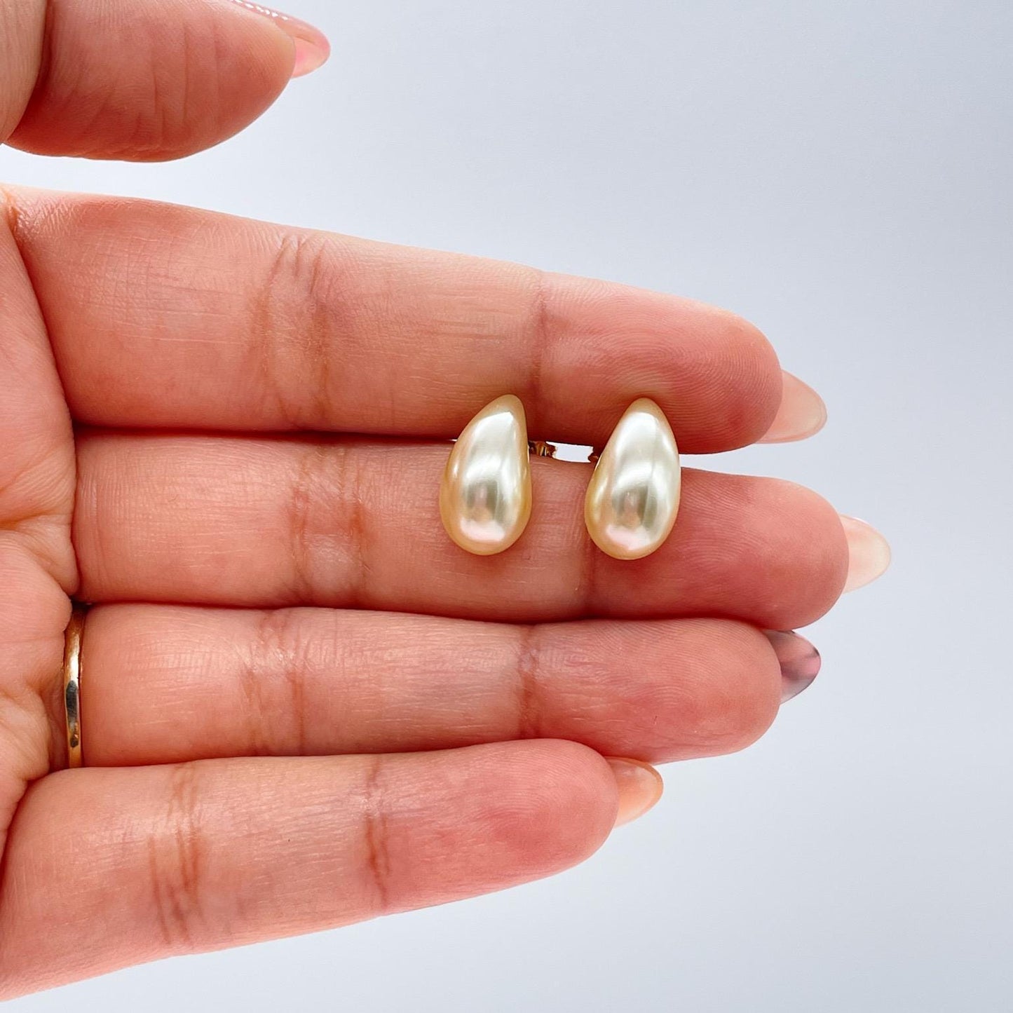 18k Gold Filled Chunky Smooth Pearl Tear Drop Earring