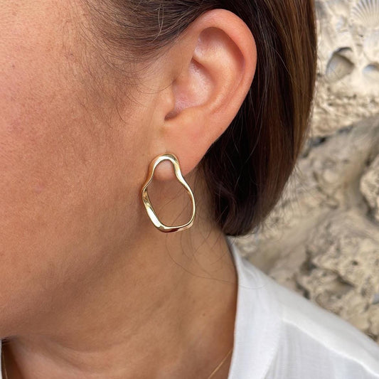 18k Gold Irregular Oval Necklace Pendant and Earrings