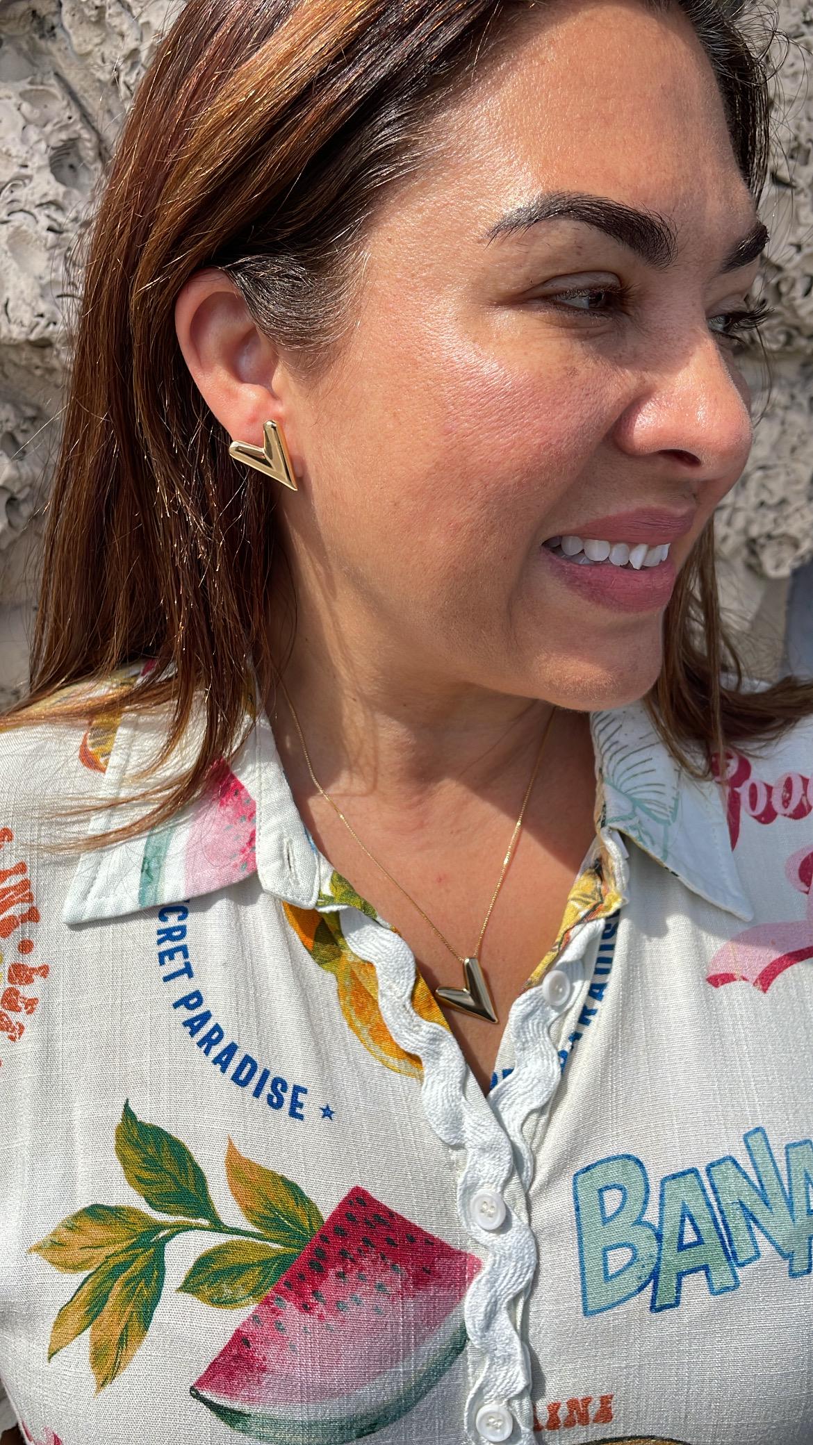 18k Gold Filled Box Chain Necklace with Smooth XL Heart Pendant, and Stud Earrings
