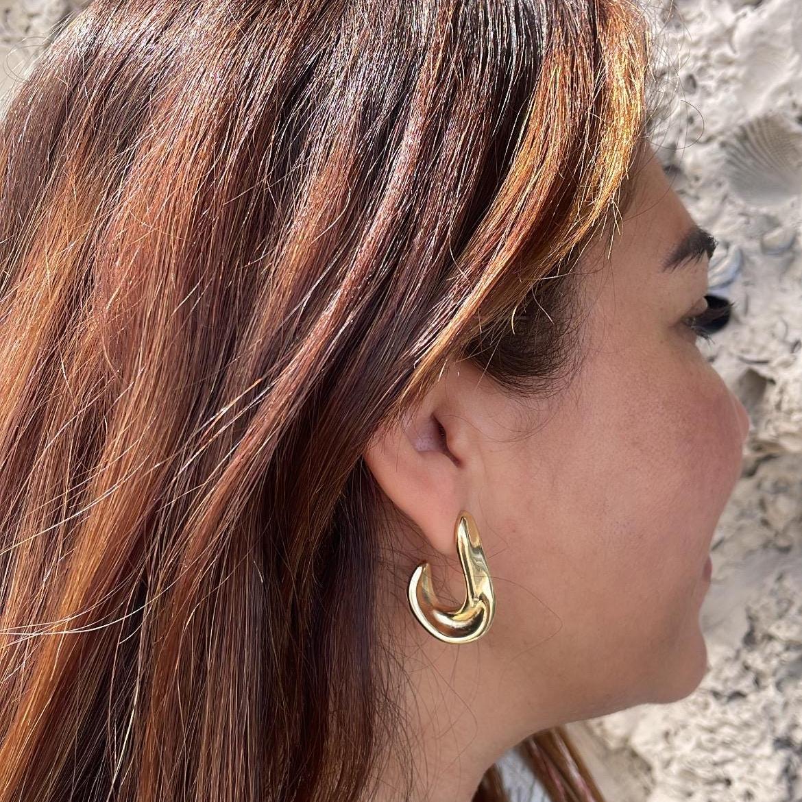 18k Gold Filled Smooth Semi Twist Hoop Earrings