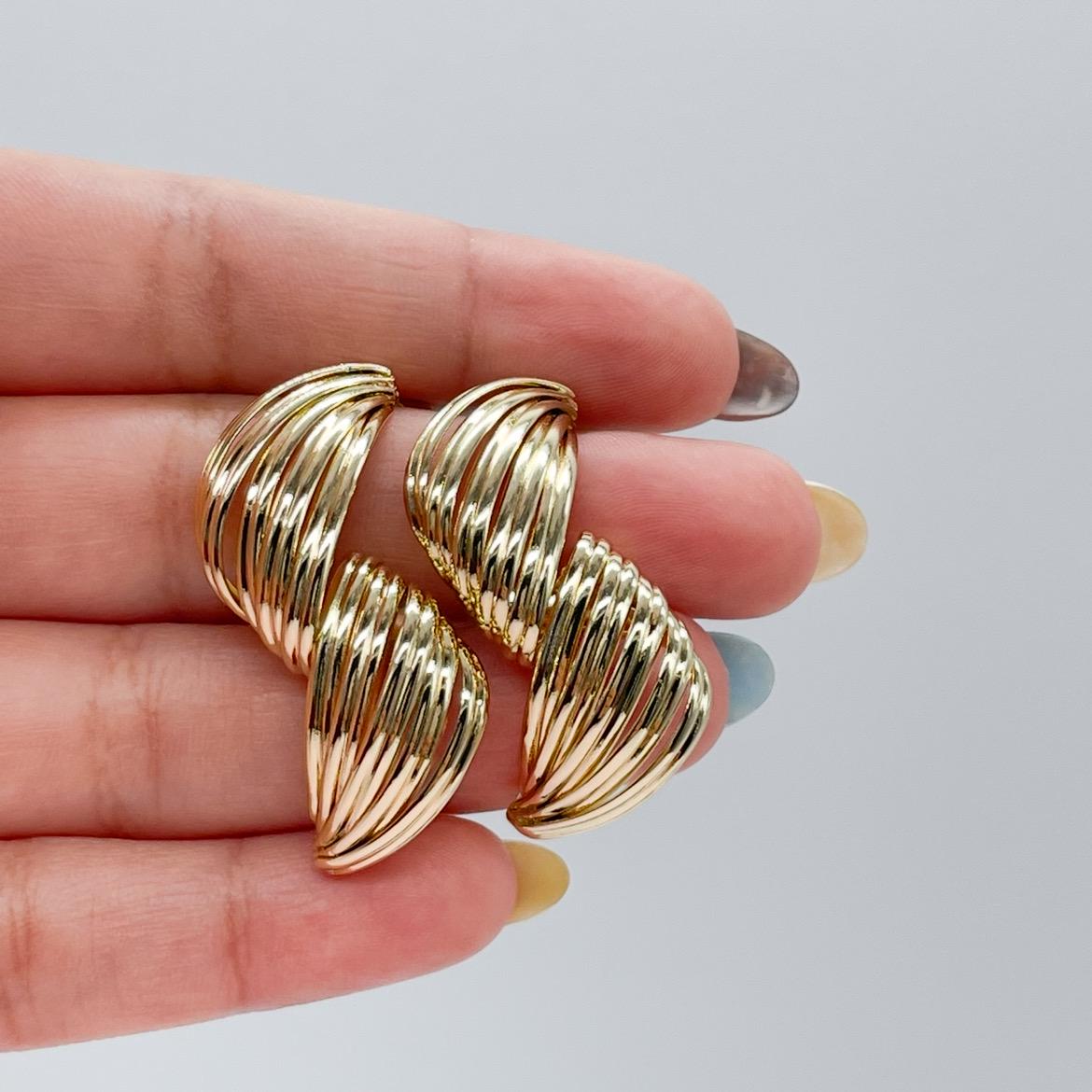 18k Gold Filled Wire Textured Earrings with Semi Twist Design