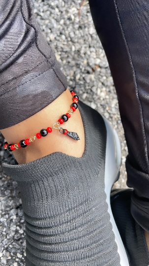 18k Gold Layered Azabache Closed Hand Anklet