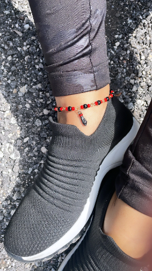18k Gold Layered Azabache Closed Hand Anklet
