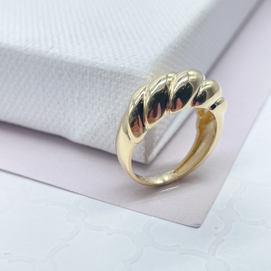 18k Gold Layered Dome Croissant Ring, Twisted Design for a Modern Look, Wholesale Jewelry Supplies