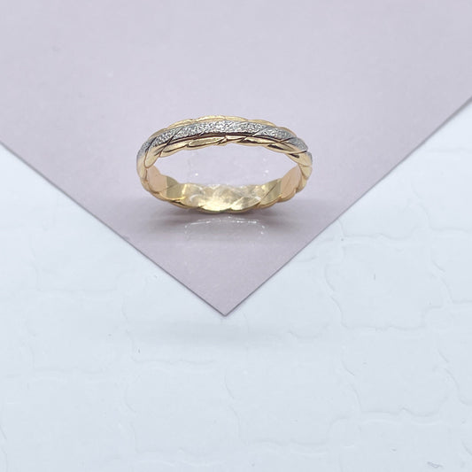 18k Gold Layered Twisted Details Ring Featuring A Line of Silver On Top Of The