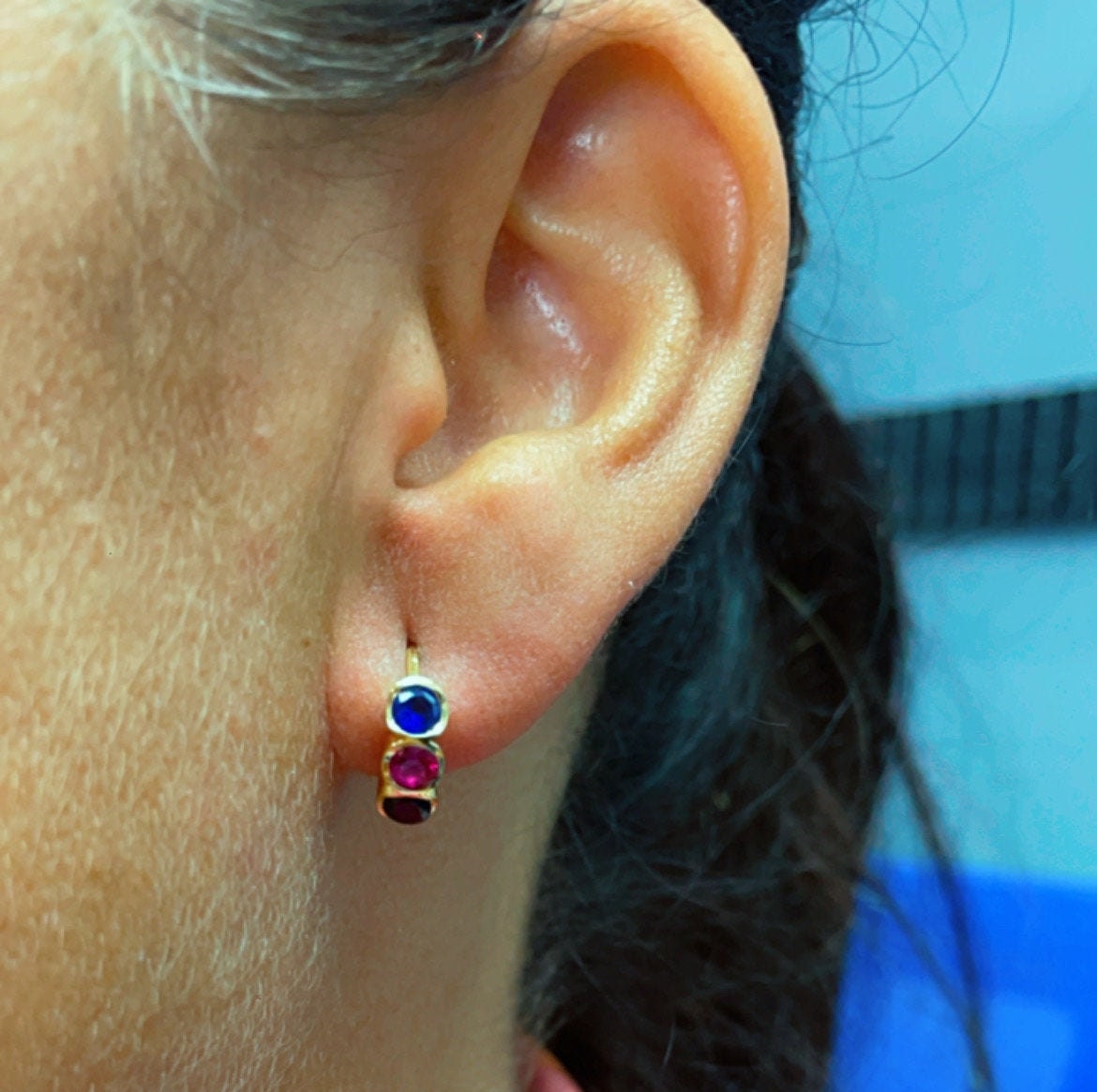 18k Gold Layered Three Stones Huggie Earrings Hypoallergenic Jewelry Wholesale