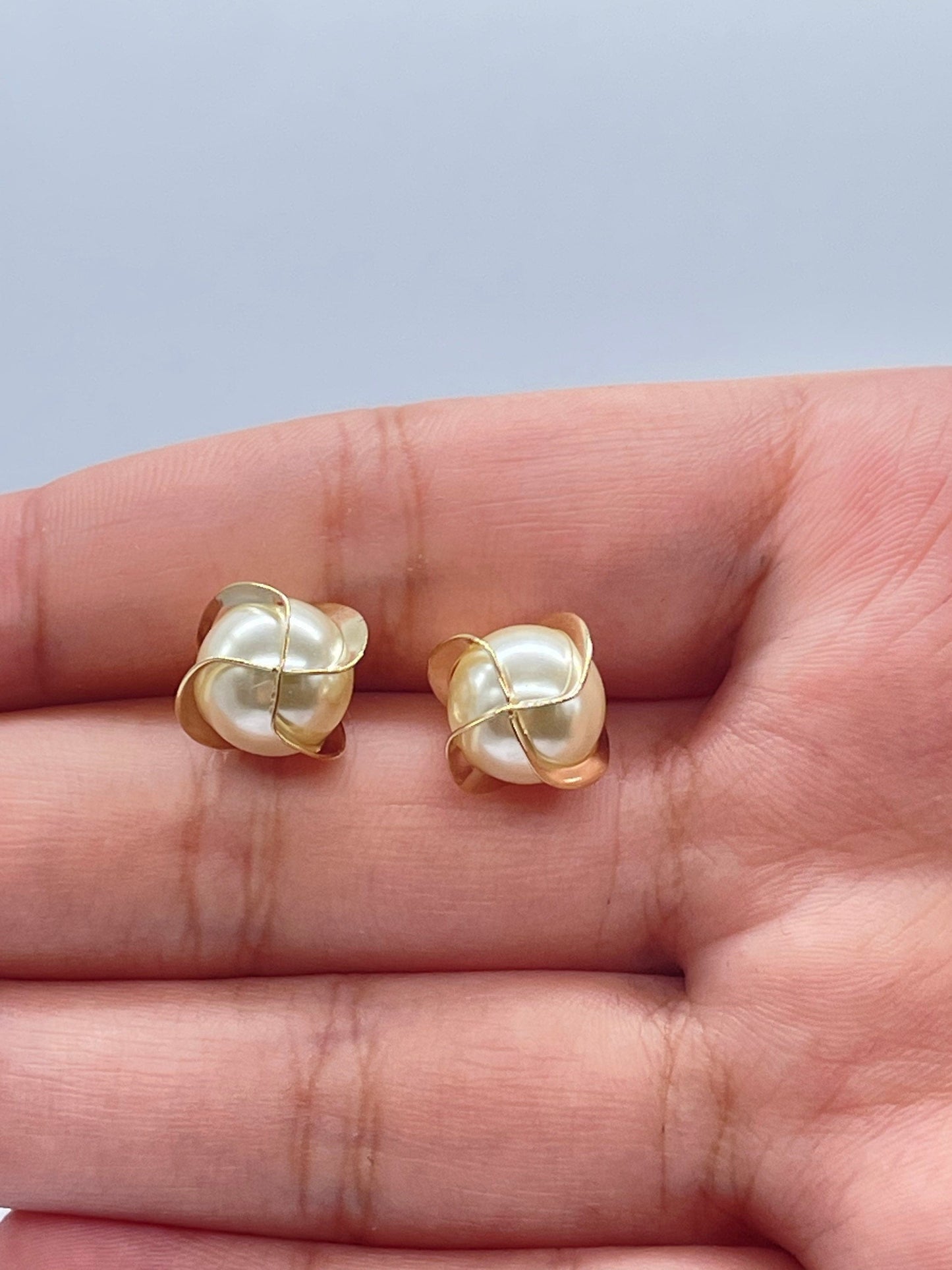 18k Gold Layered Pearl Stud Wrapped In Gold Thread 12 mm Size, Simulated Pearl,