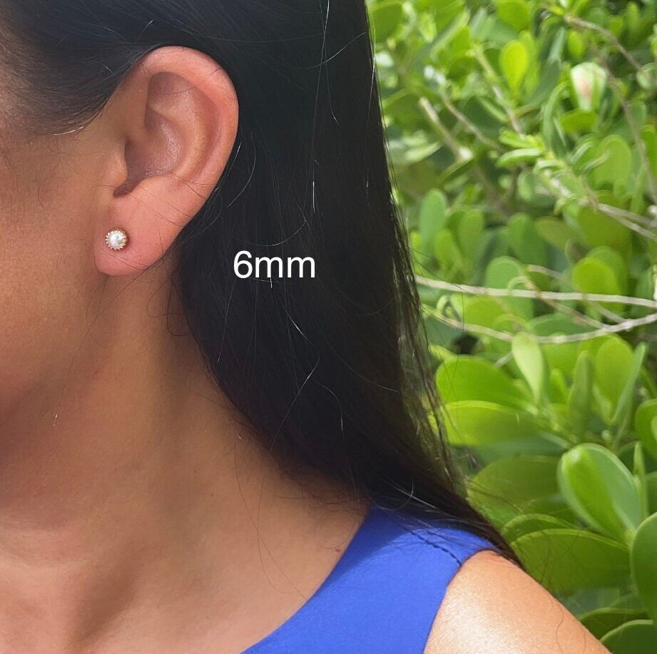 Gorgeous Delicate 18k Gold Layered Crowned Pearl Stud Earrings