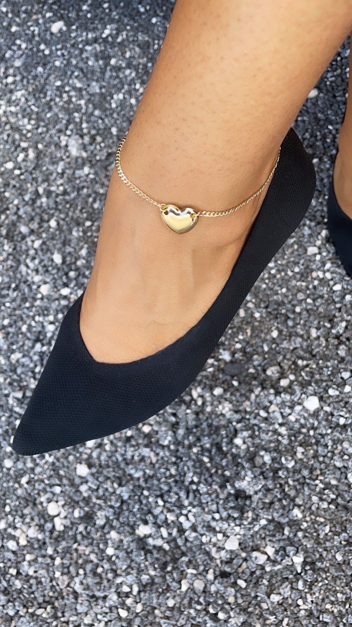 18k Gold Layered Solitaire Cute Puffy Heart Charm Anklet in Curb Chain