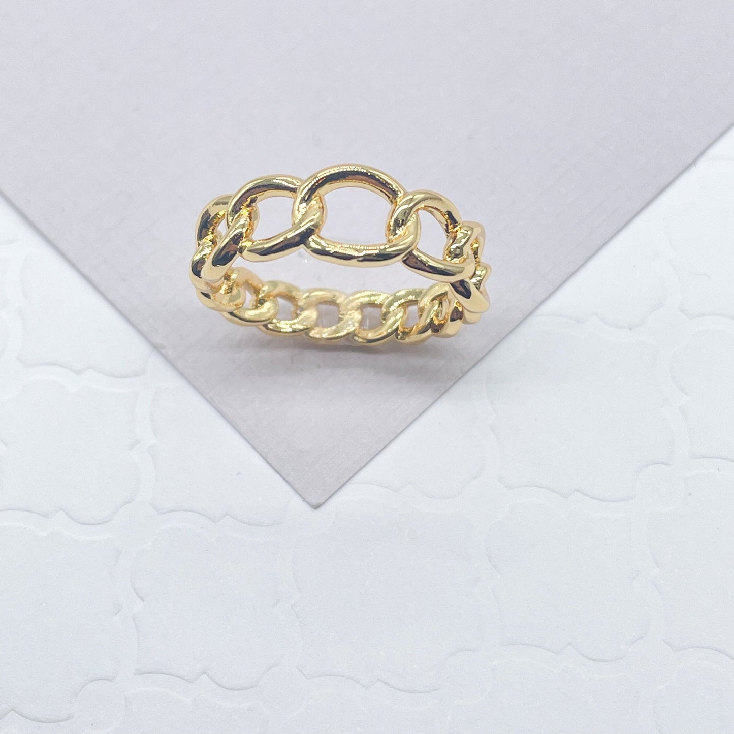 18k Gold Layered Curb Link Ring Featuring Large Links On Top Wholesale Jewelry
