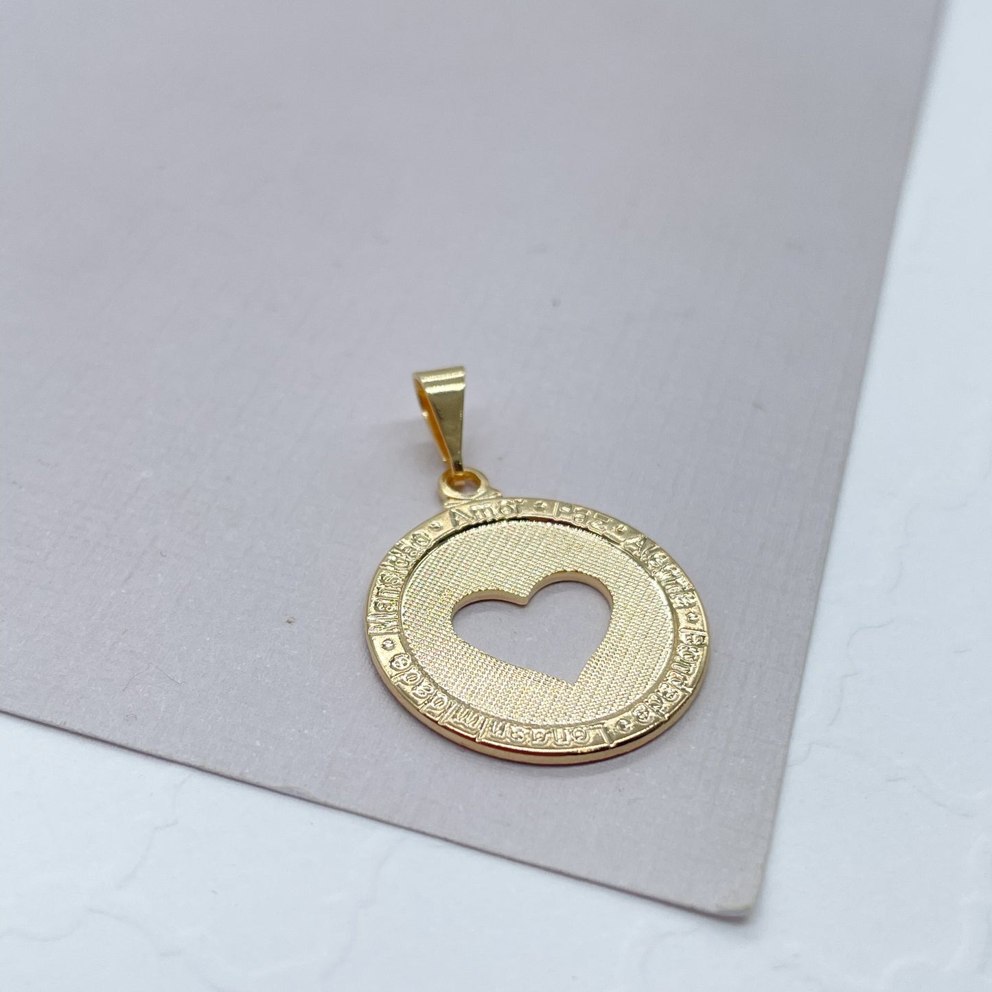 18k See Through Heart Pendant With Engraved Love Words