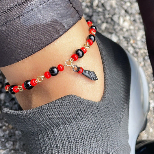 18k Gold Layered Azabache Closed Hand Anklet