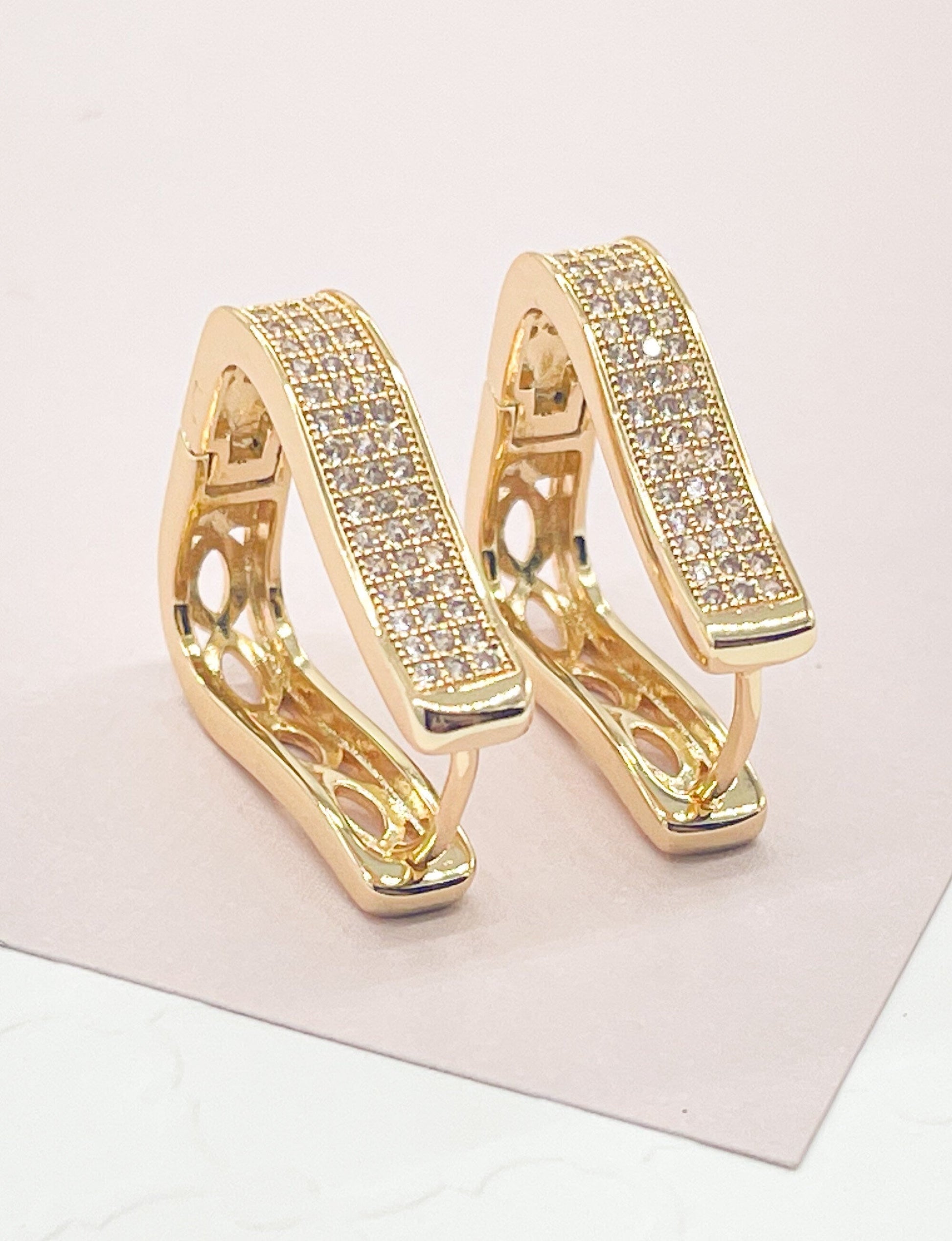 Luxury Jewelry, Sophisticate 18k Gold Filled Clicker Hoop Earrings Available in Rose Gold, Sivler And Gold