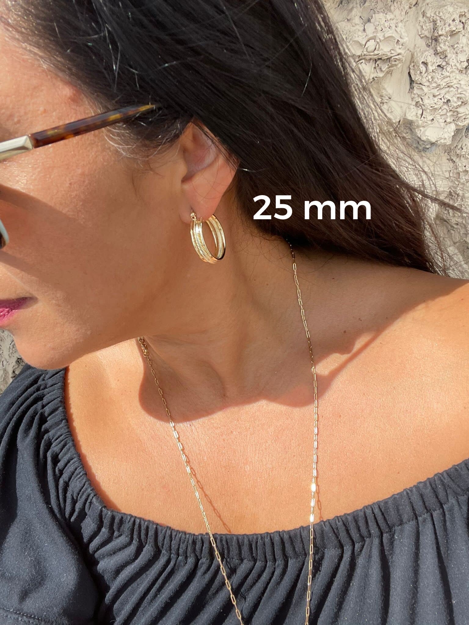 18K Gold Filled Hoop Earrings Featuring Middle Detail Rugged Wholesale And