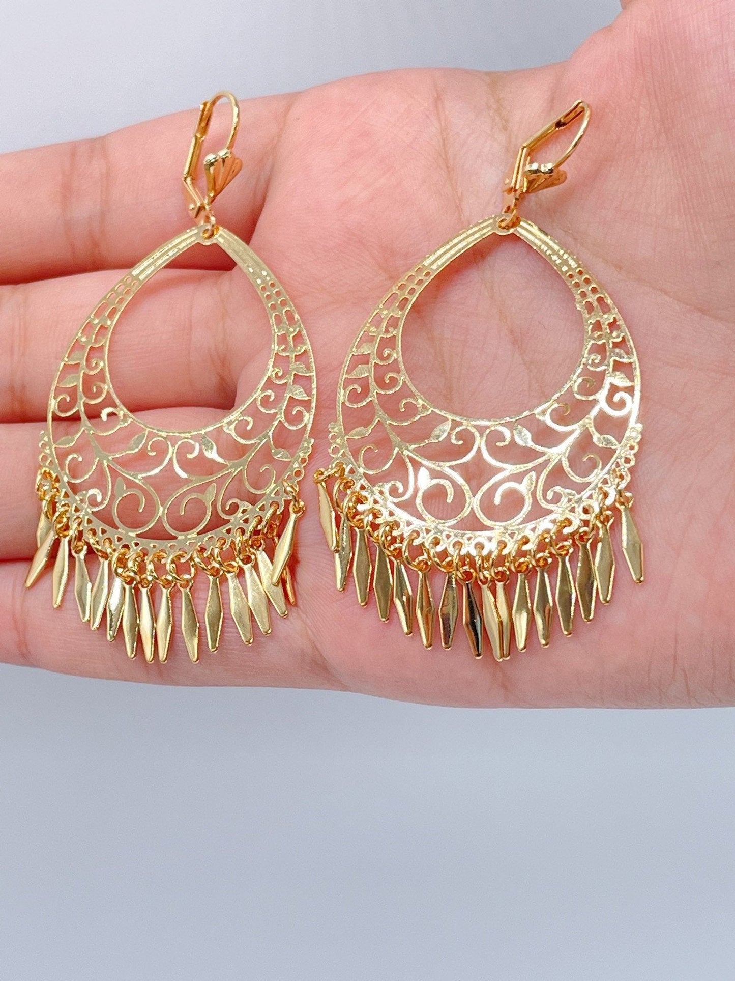 Very Light 18k Gold Filled Light Chandelier Dangling Earrings Featuring Lever Back Closure