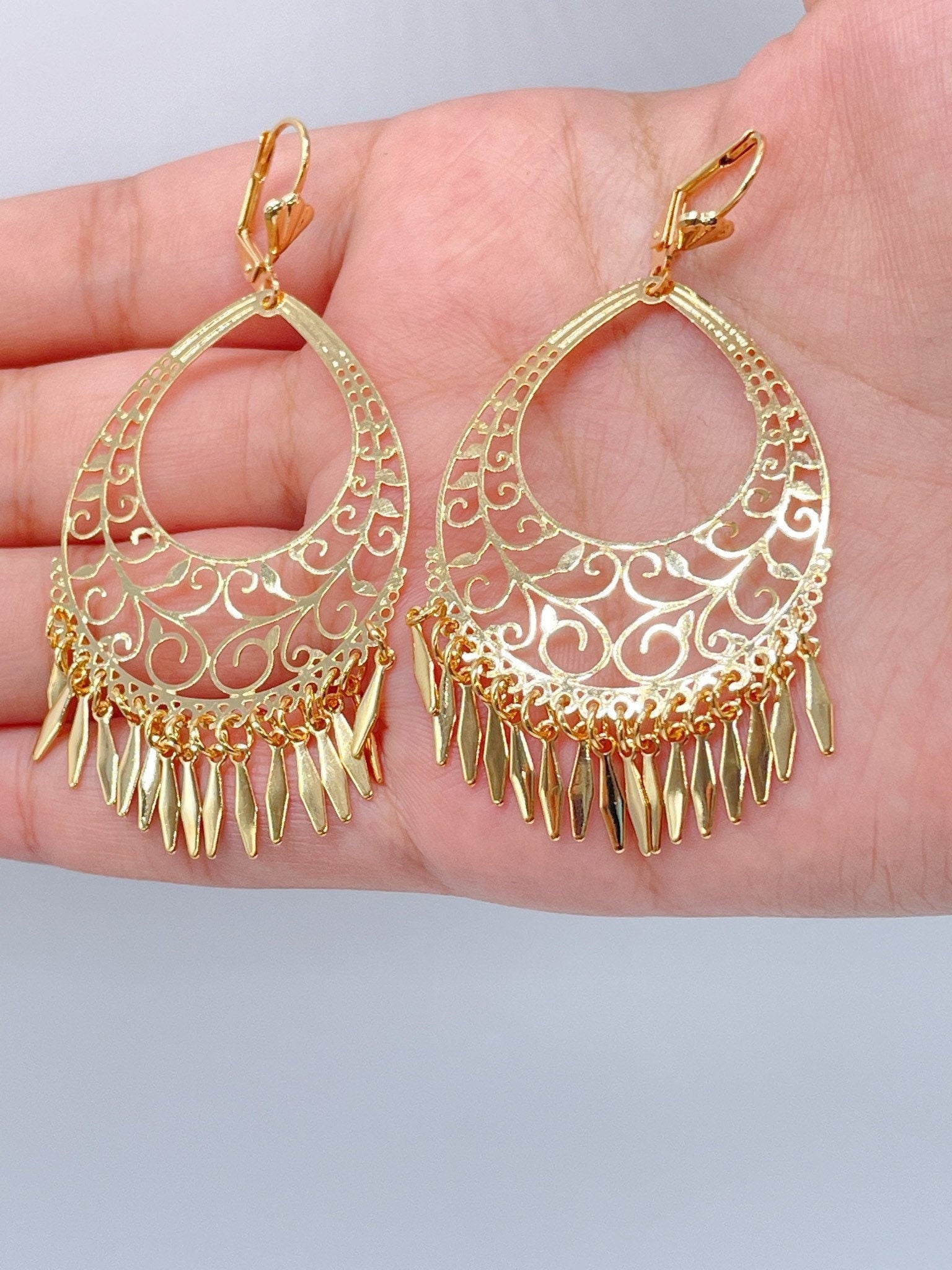 Very Light 18k Gold Filled Light Chandelier Dangling Earrings Featuring Lever Back Closure