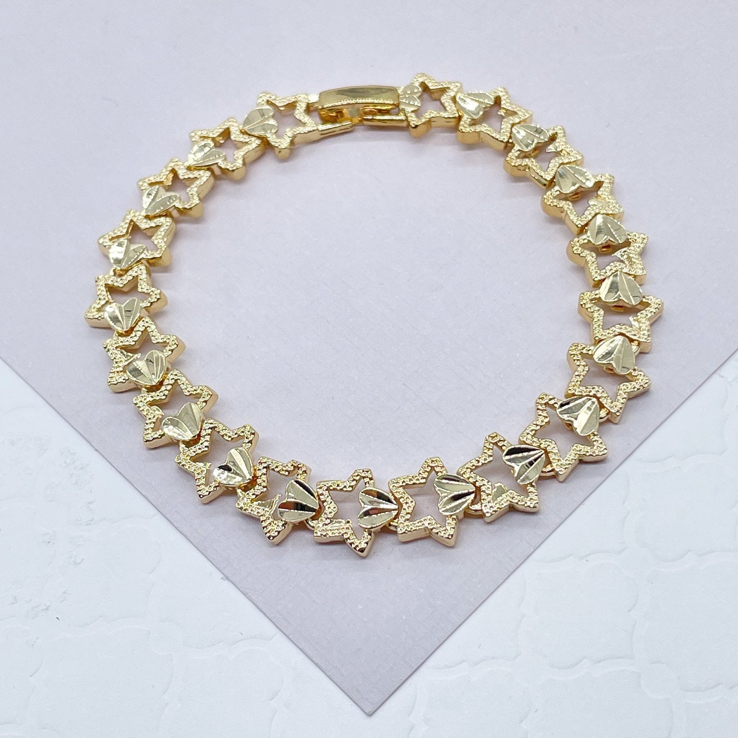 18k Gold Filled Hallowed Star and Attached Heart Engraved Pattern Bracelet Jewelry