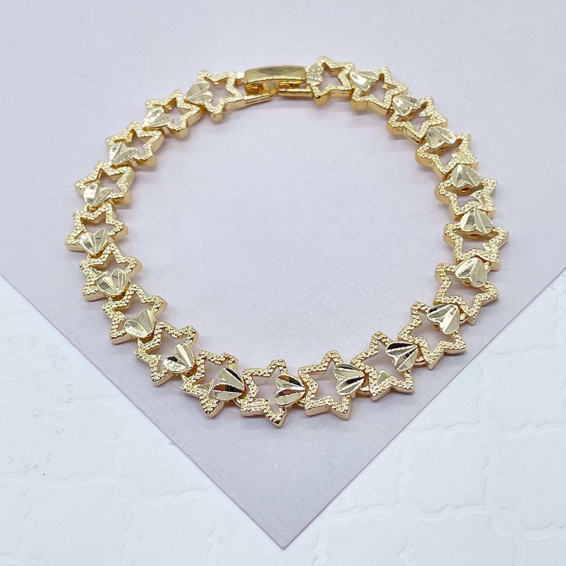 18k Gold Filled Hallowed Star and Attached Heart Engraved Pattern Bracelet Jewelry