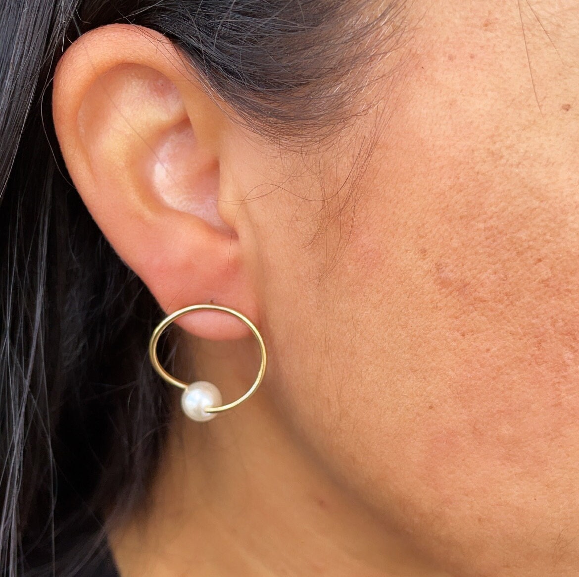 18k Gold Filled Designed Thin Hoop Earring With Simulated Pearl Wholesale