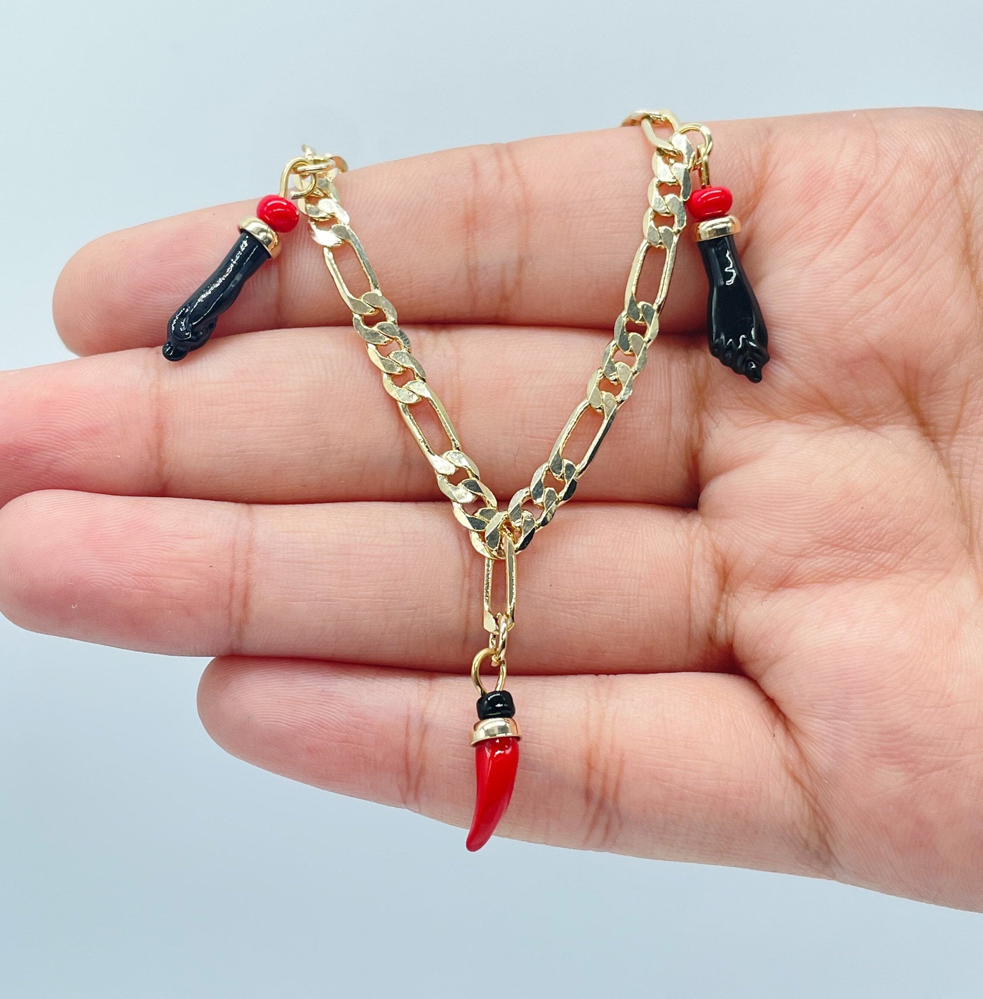 18k Gold Filled 4mm Figaro Charm Bracelet Featuring Black Figa Hand & Double