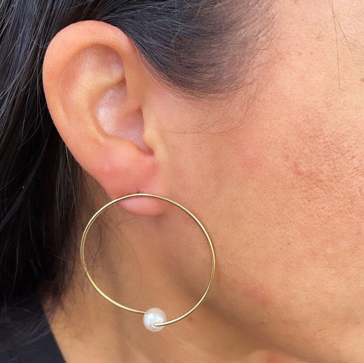 18k Gold Filled Designed Thin Hoop Earring With Simulated Pearl