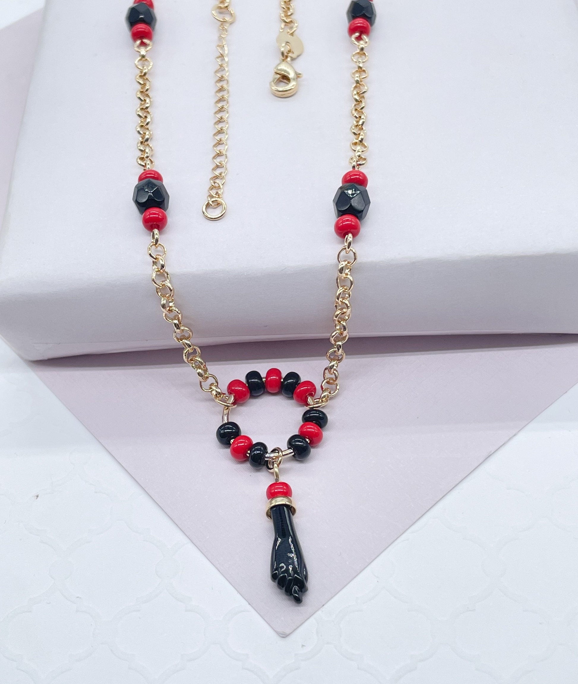 18k Gold Filled Azabache Hand Set With Red and Black Beads