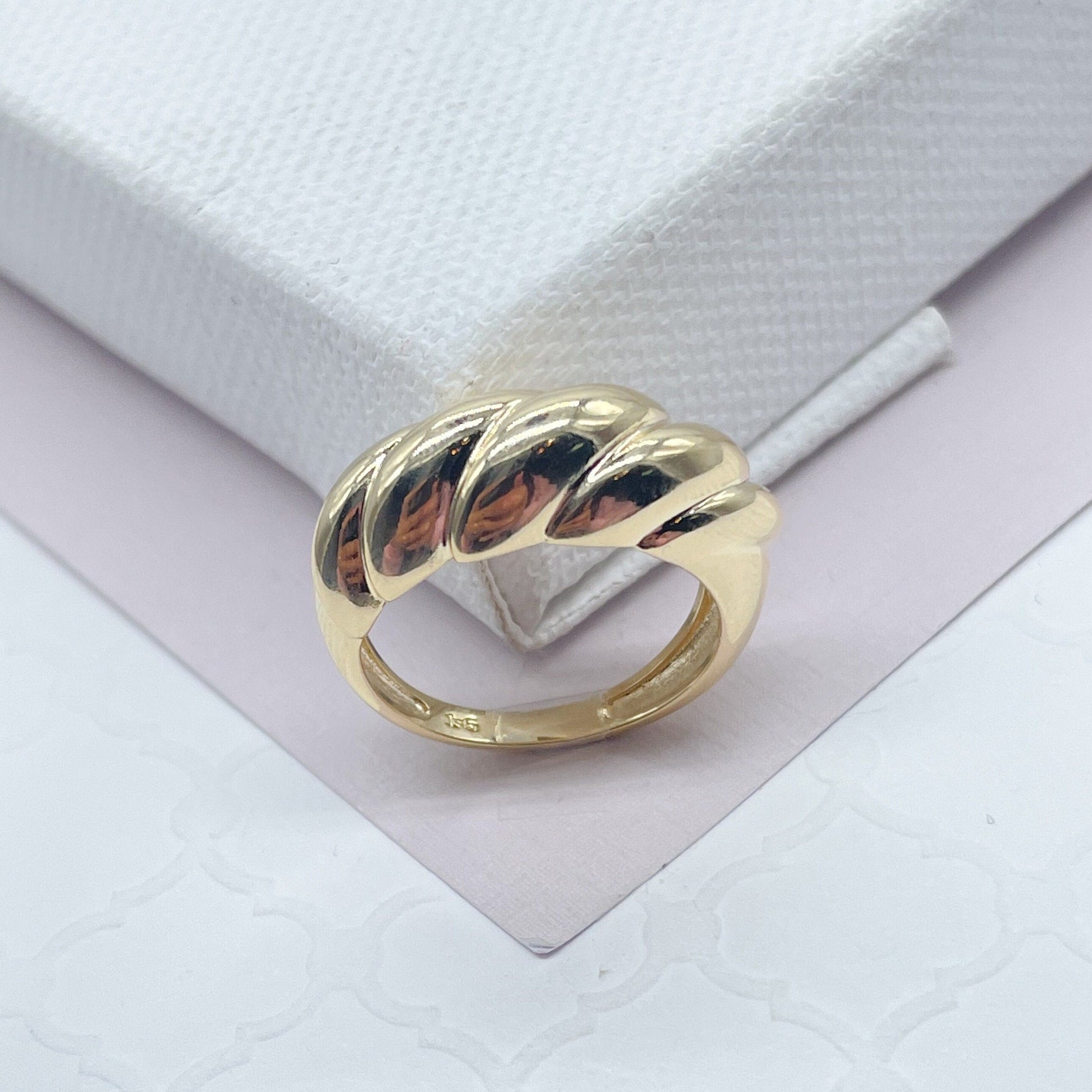 18k Gold Filled Dome Croissant Ring, Twisted Design for a Modern Look, Wholesale Jewelry Supplies