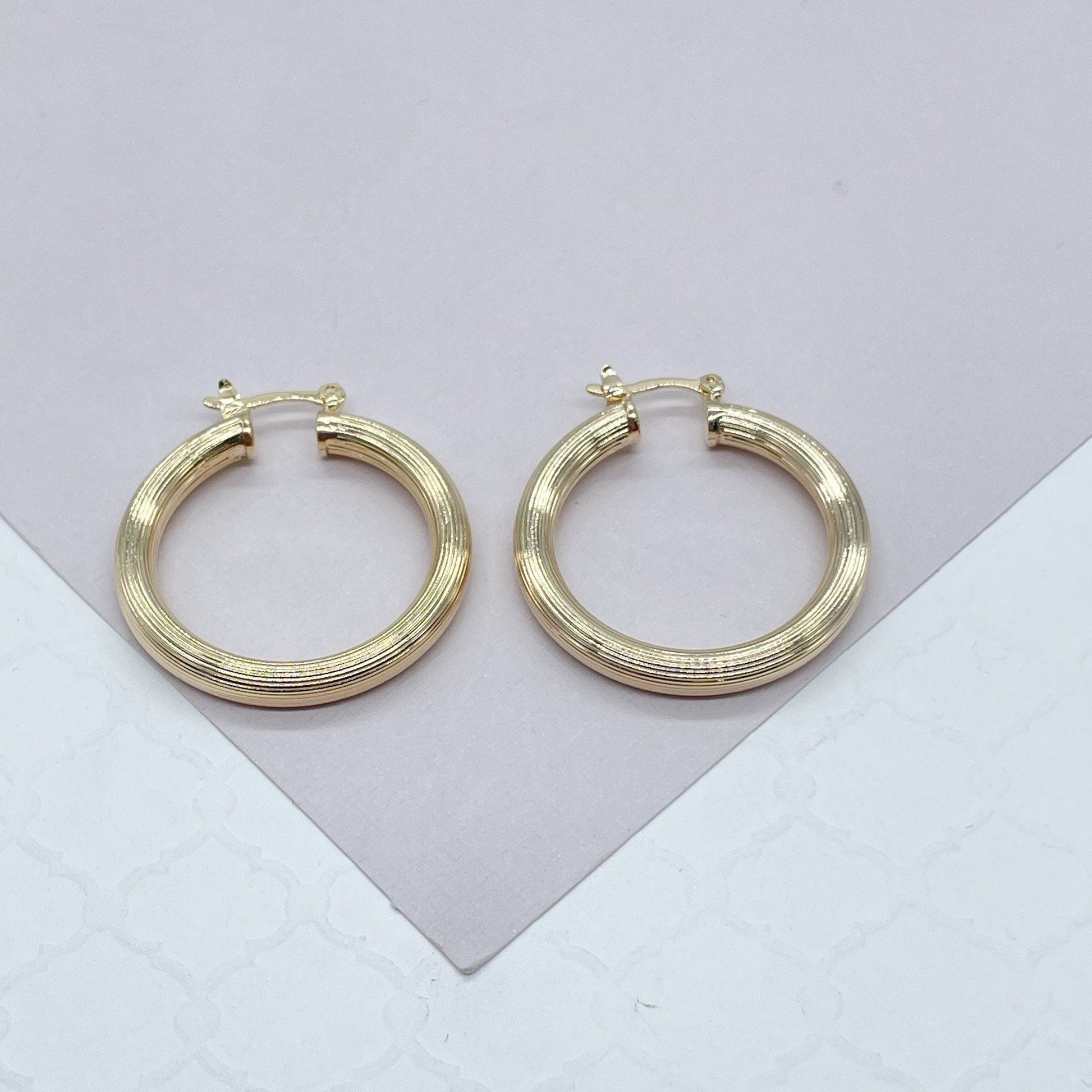 18k Gold Filled Plain Hoops in three sizes featuring a layered wire pattern