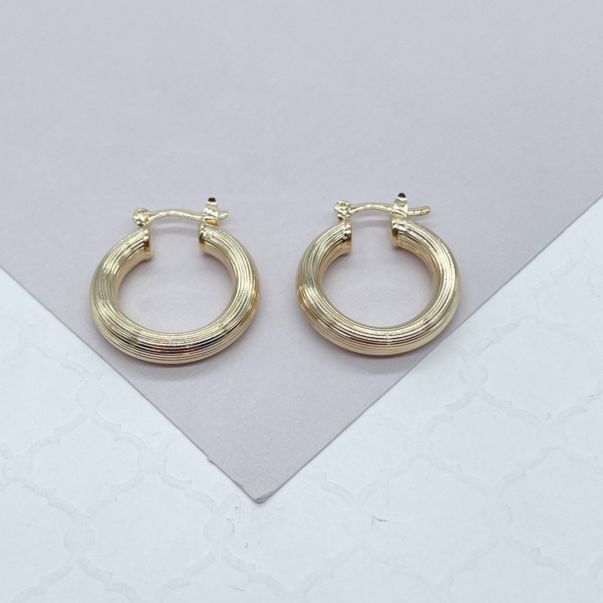 18k Gold Filled Plain Hoops in three sizes featuring a layered wire pattern