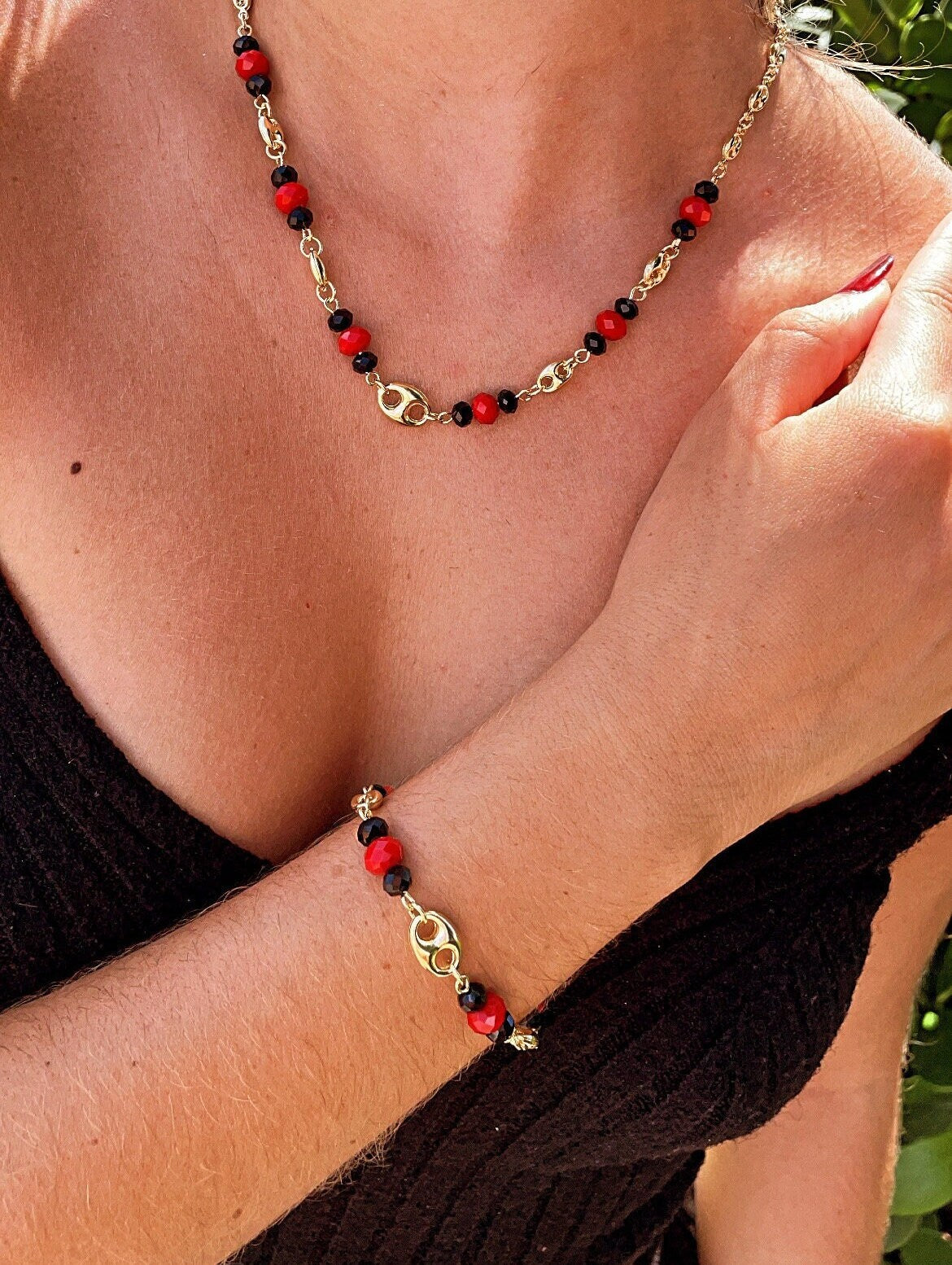 18k Gold Filled Puffy Mariner Link, Simulated Azabache, Red Shiny Bead Set, Protection Jewelry,