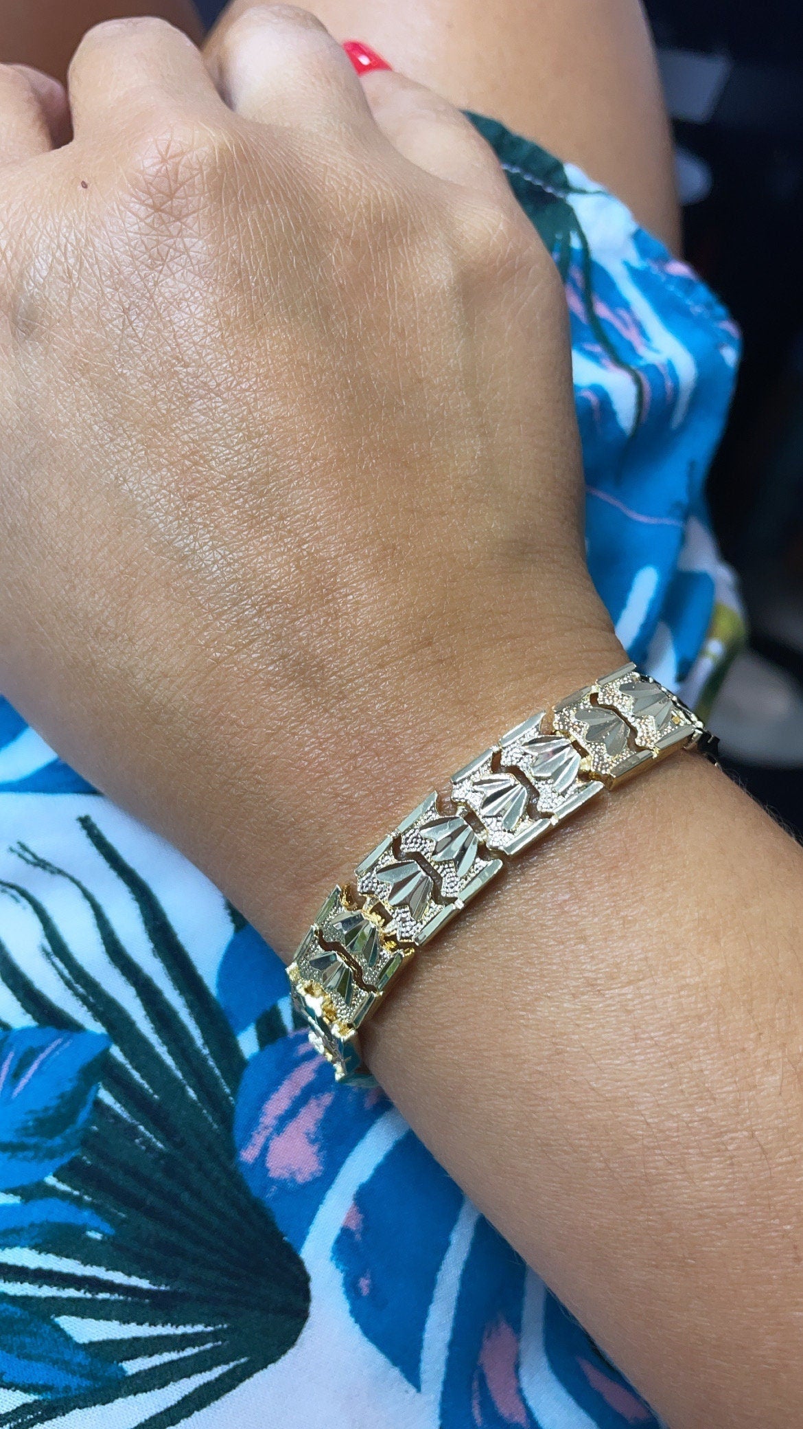 Vintage Style Diamond Cut 18k Gold Filled Thick Lotus Flower Bracelet