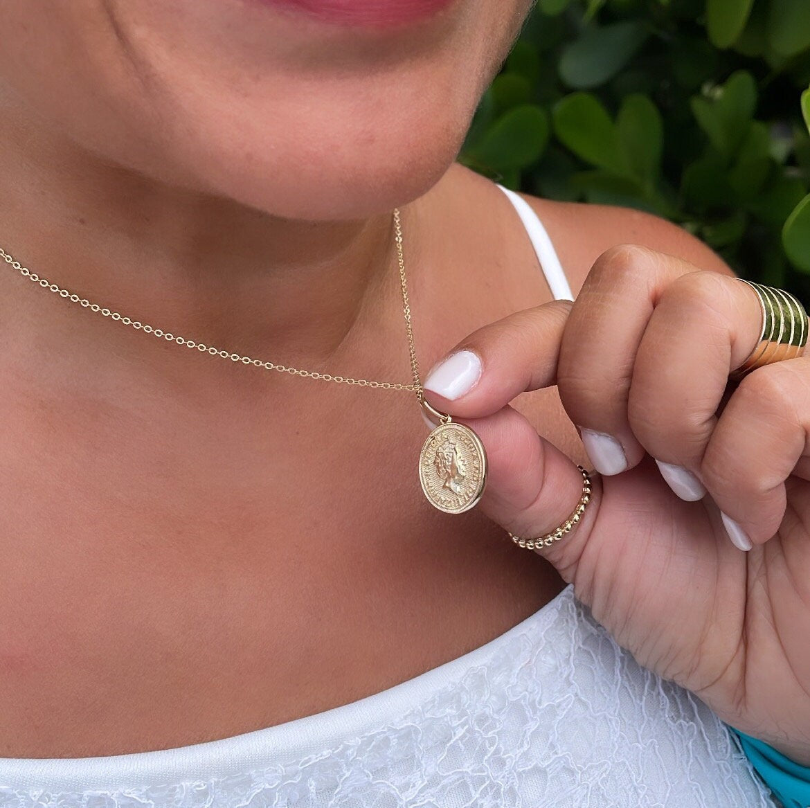 18k Gold-Filled Pendant Featuring Queen Elizabeth of United Kingdom