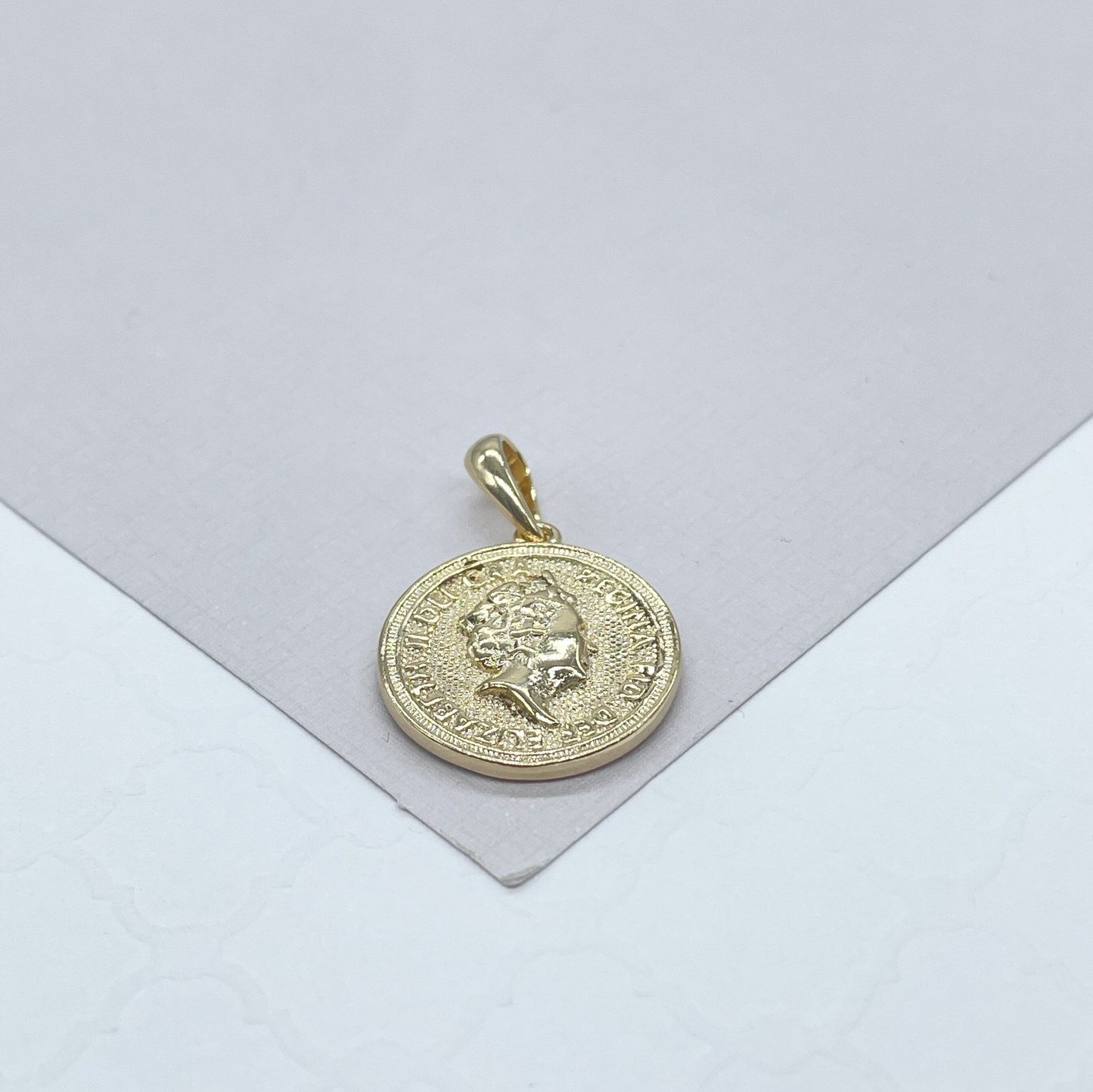 18k Gold-Filled Pendant Featuring Queen Elizabeth of United Kingdom
