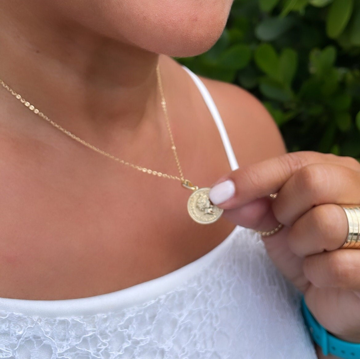 18k Gold-Filled Pendant Featuring Queen Elizabeth of United Kingdom