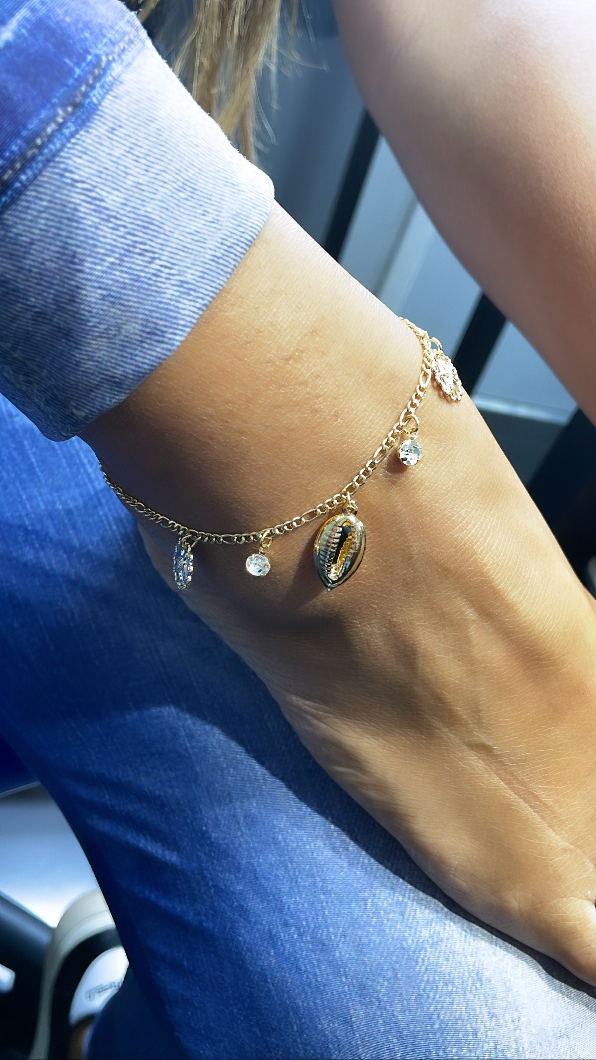 18k Gold Filled Figaro Chain Anklet With Ocean Animal Charms & Conch shell