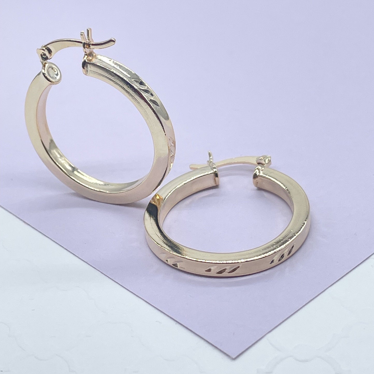 18k Gold Filled Sharp Edges Hoop Earrings with Smooth Finish and 3 Score Pattern